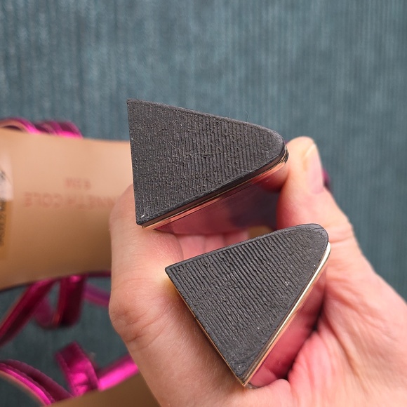 Kenneth Cole Strappy Hot Pink "Allen" Platform Sandals - Picture 11 of 16